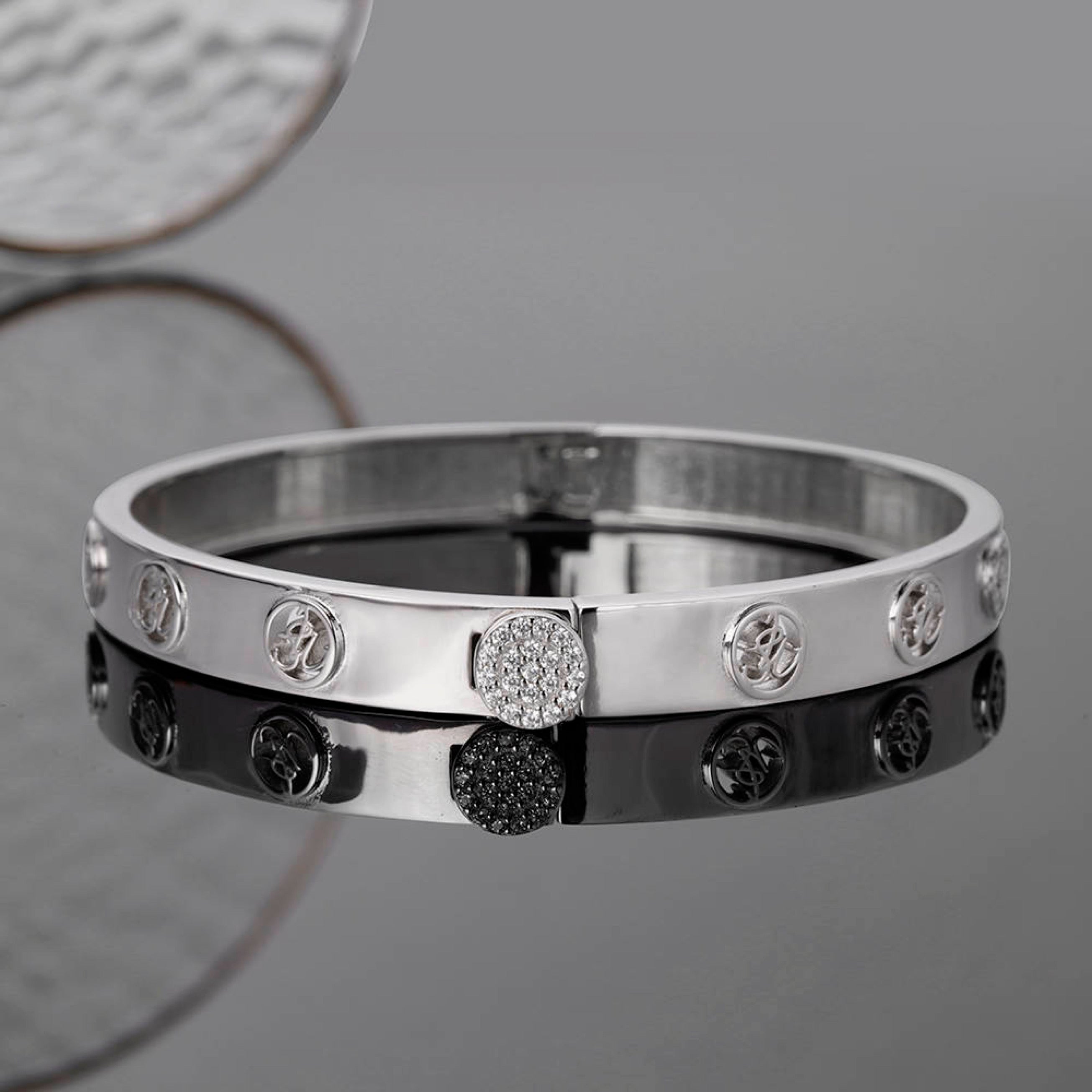 NS Signature Hinge Bangle Jewelry